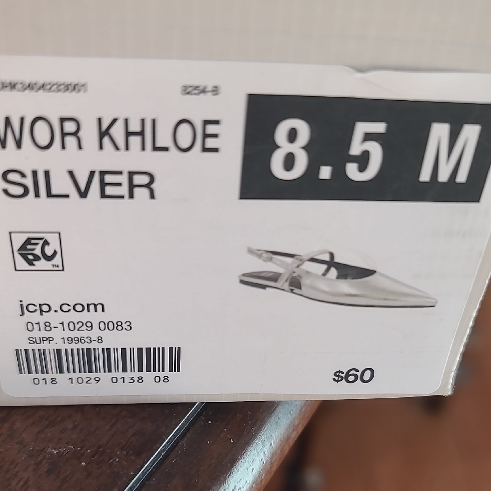 Worthington Metallic Silver Pointed Heels - Picture 3 of 3